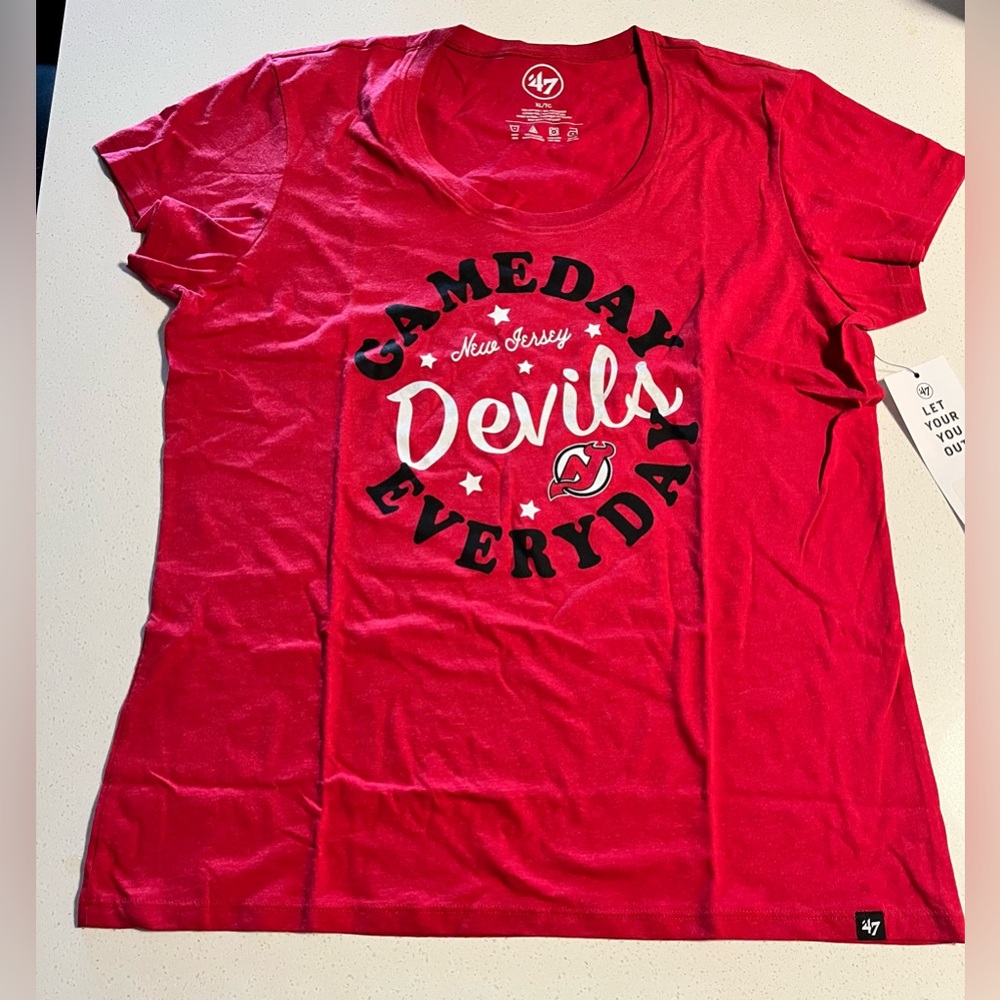 Devils-NJ Devils Female TSHIRT NHL Hockey Game Day T-Shirt, NWT, XL